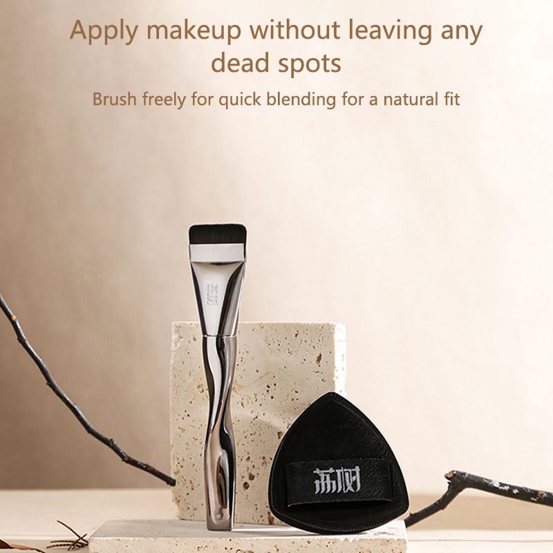 فرشاة أساس جديدة بتصميم أحادي  - مراجعة Beauty Makeup News وسعره